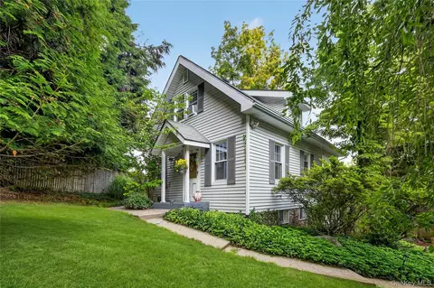 2 Bayview Ter, Cortlandt, NY 10520
