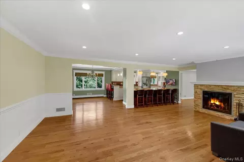 Living - 236 Westlake Dr, Mount Pleasant, NY 10595 photo 2 of 9