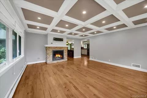 Living - 236 Westlake Dr, Mount Pleasant, NY 10595 photo 5 of 9