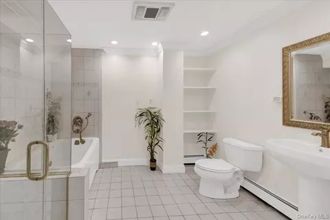 Bath - 236 Westlake Dr, Mount Pleasant, NY 10595 photo 4 of 4
