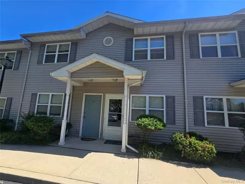 2295 Milburn Ave #13, Baldwin, NY 11510