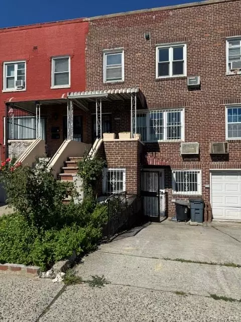 80-76 164th St, Jamaica, NY 11432