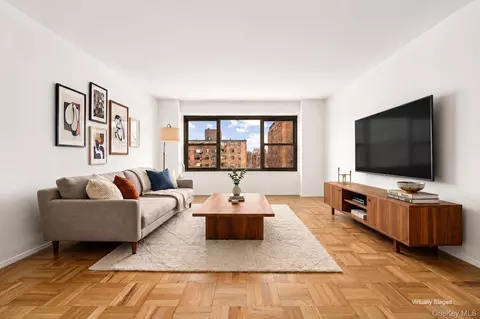 21-36 33rd Rd #12B, New York, NY 11106