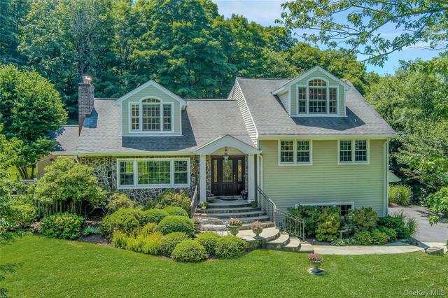 22 Garey Dr, New Castle, NY 10514