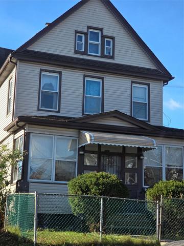 13760 Bedell St, New York, NY 11413