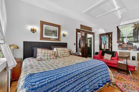 Bedroom - 96 Hooker Ave, Poughkeepsie, NY 12601 photo 2 of 7