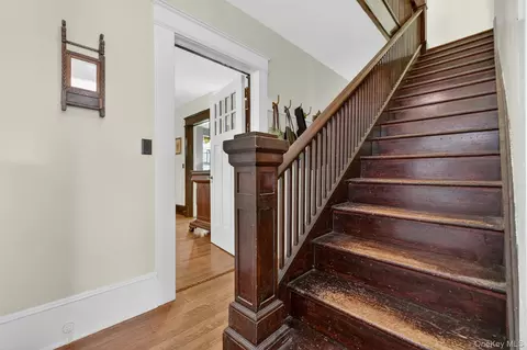 Entry Way - 96 Hooker Ave, Poughkeepsie, NY 12601 photo 8 of 10