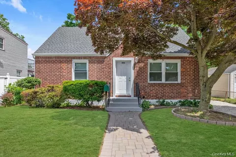 773 Nostrand Ave, Uniondale, NY 11553