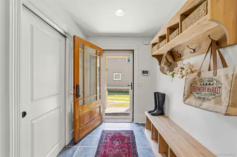 Entry Way - 215 Walnut St, Peekskill, NY 10566 photo 2 of 4