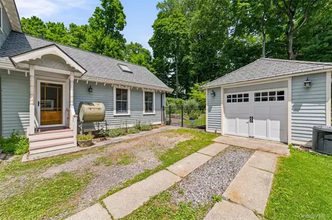 Exterior - 215 Walnut St, Peekskill, NY 10566 photo 6 of 6