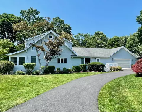 2725 Skunk Ln, Cutchogue, NY 11935