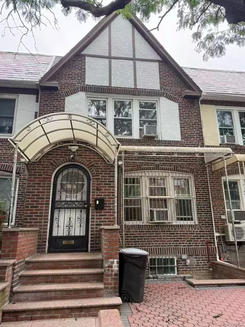 85-17 66th Rd, New York, NY 11374