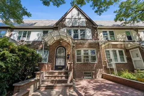 85-17 66th Rd, New York, NY 11374
