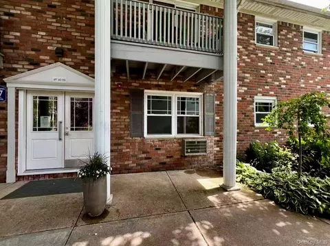 Exterior - 246 Fairharbor Dr #246, Patchogue, NY 11772 photo 1 of 5