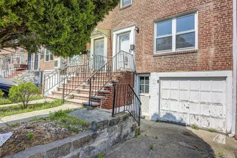53-21 194 St, New York, NY 11365