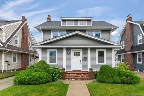 78 Denton Ave, Lynbrook, NY 11563