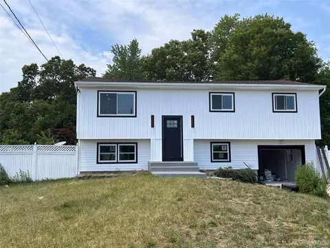 501 Hawkins Road Rd, Selden, NY 11784