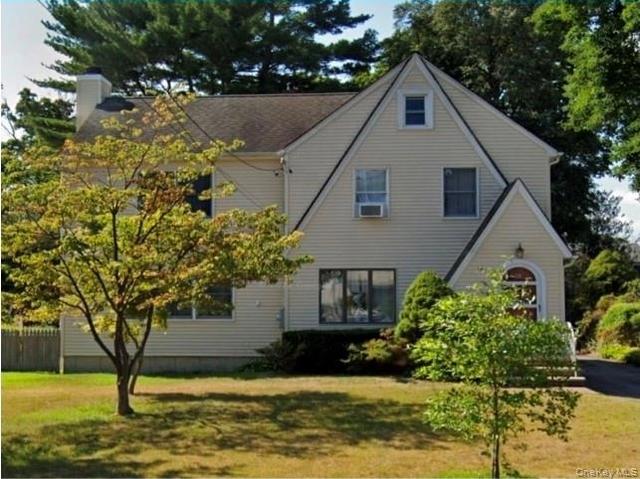 530 Elm St, West Hempstead, NY 11552