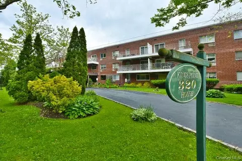 320 E Shore Rd #11C, North Hempstead, NY 11023