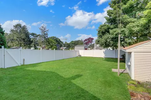 175 Franklin St, Patchogue, NY 11772 photo 29