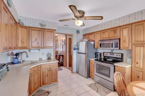 175 Franklin St, Patchogue, NY 11772 photo 19