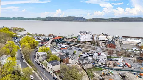 View/Area - 39 Secor Rd, Ossining, NY 10562 photo 2 of 7