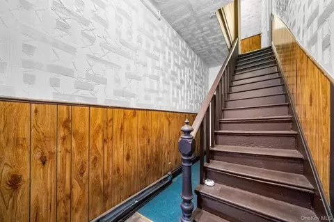 Entry Way - 39 Secor Rd, Ossining, NY 10562 photo 2 of 4