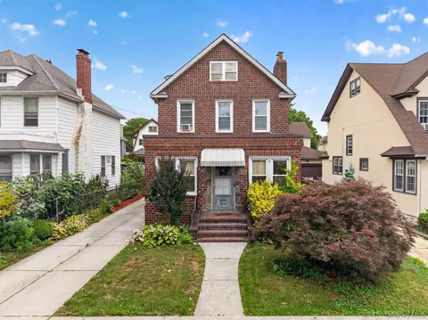 43-23 167th St, Flushing, NY 11358