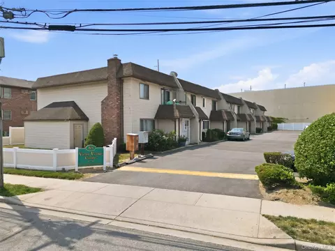 Other - 88 E Valley Stream Blvd #6, Valley Stream, NY 11580 photo 2 of 7