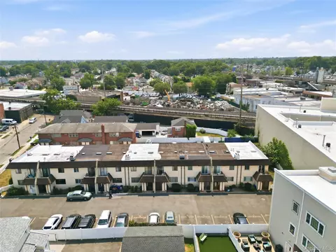 View/Area - 88 E Valley Stream Blvd #6, Valley Stream, NY 11580 photo 1 of 3