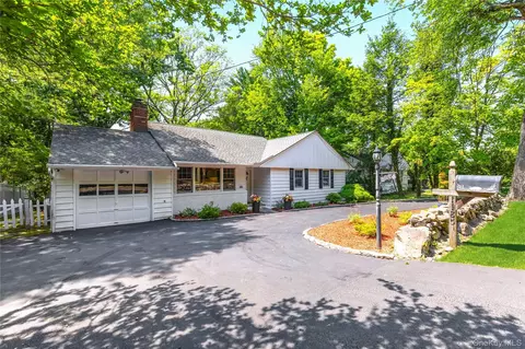 1185 Weaver St, New Rochelle, NY 10804