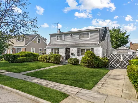 1588 Woodstock St, Elmont, NY 11003