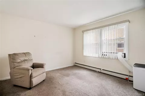 Living - 30 Bent Ln, Levittown, NY 11756 photo 2 of 2