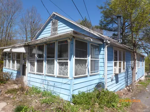 15 Davis Ln, South Fallsburg, NY 12779