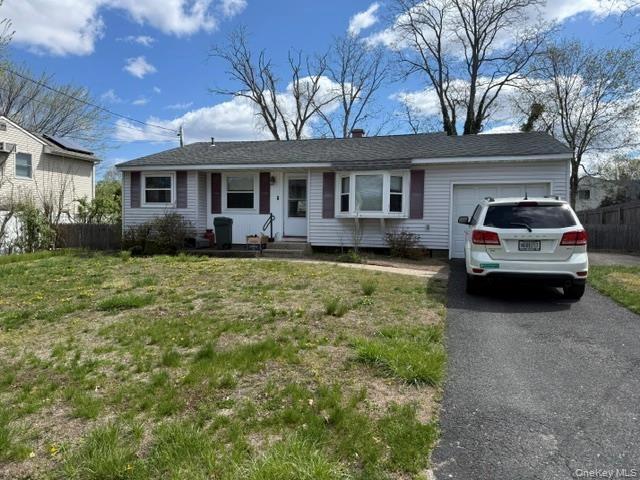 21 Bart Dr, Selden, NY 11784
