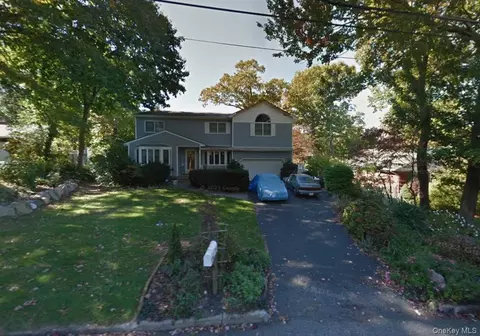 21 Rustic Rd, Miller Place, NY 11764