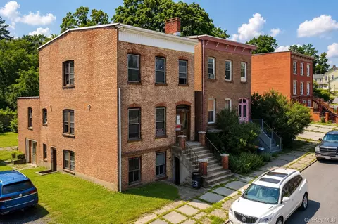 225 Dubois St, Newburgh, NY 12550