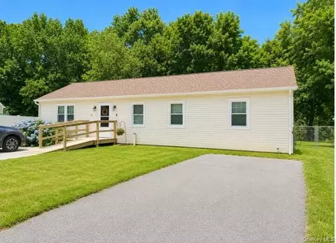 14 Shorehaven Blvd, Ronkonkoma, NY 11779