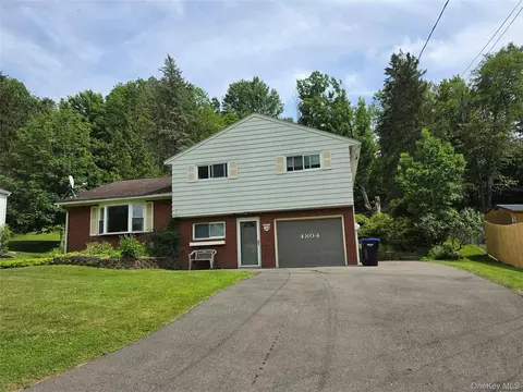 4804 Country Club Rd, Vestal, NY 13850