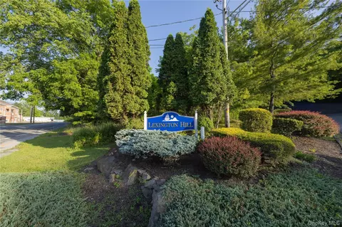 27 Lexington Hl #8, Monroe, NY 10926