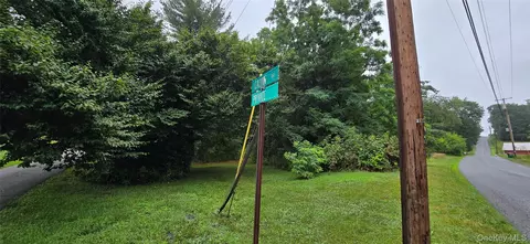 APT Calvin Drive, Marlboro, NY 12542