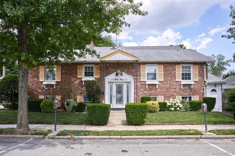 33 N Tyson Ave, North Hempstead, NY 11001