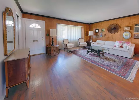 Living - 51 Eileen Ave, Plainview, NY 11803 photo 1 of 6
