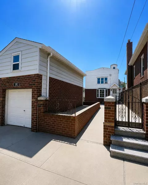 3280 Radio Dr, New York, NY 10465