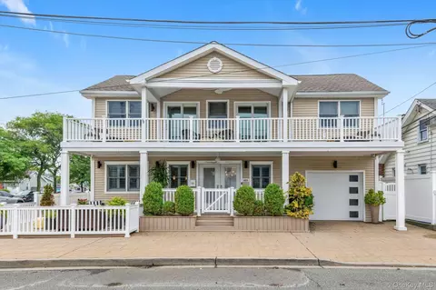 625 W Walnut St, Long Beach, NY 11561