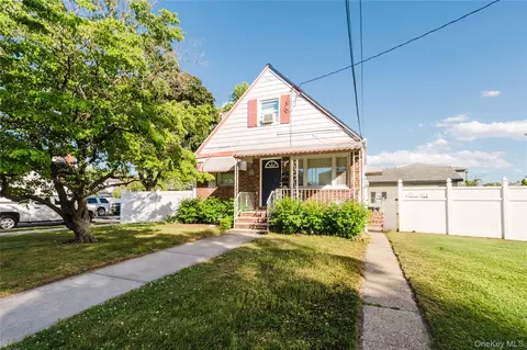 156-18 137th Ave, Jamaica, NY 11434