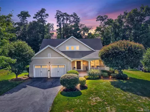 18 Sassafras Cir #BIRCHWOOD WAY, East Fishkill, NY 12533