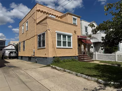 135-18 Francis Lewis Blvd, New York, NY 11413