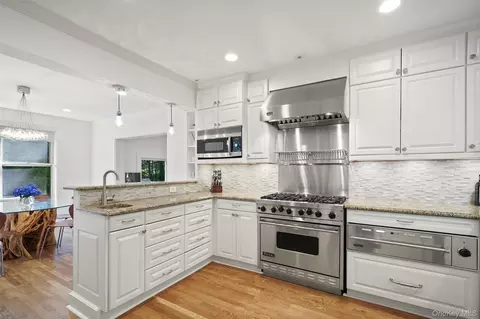 Kitchen - 26 Davis Ave, Rye, NY 10580 photo 1 of 3