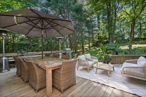 Exterior - 26 Davis Ave, Rye, NY 10580 photo 4 of 11